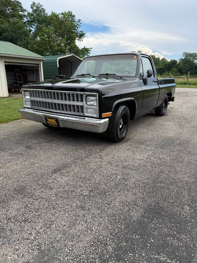 Chevrolet-Silverado-1981-black