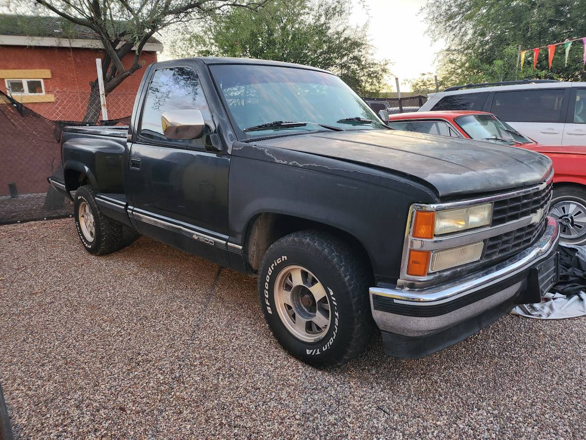 Chevrolet-Silverado-1992