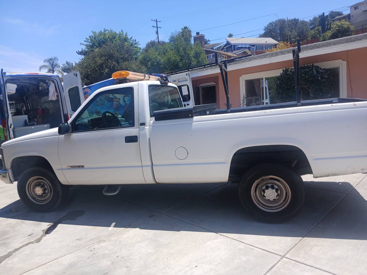 Chevrolet-Silverado-2500-1995-white