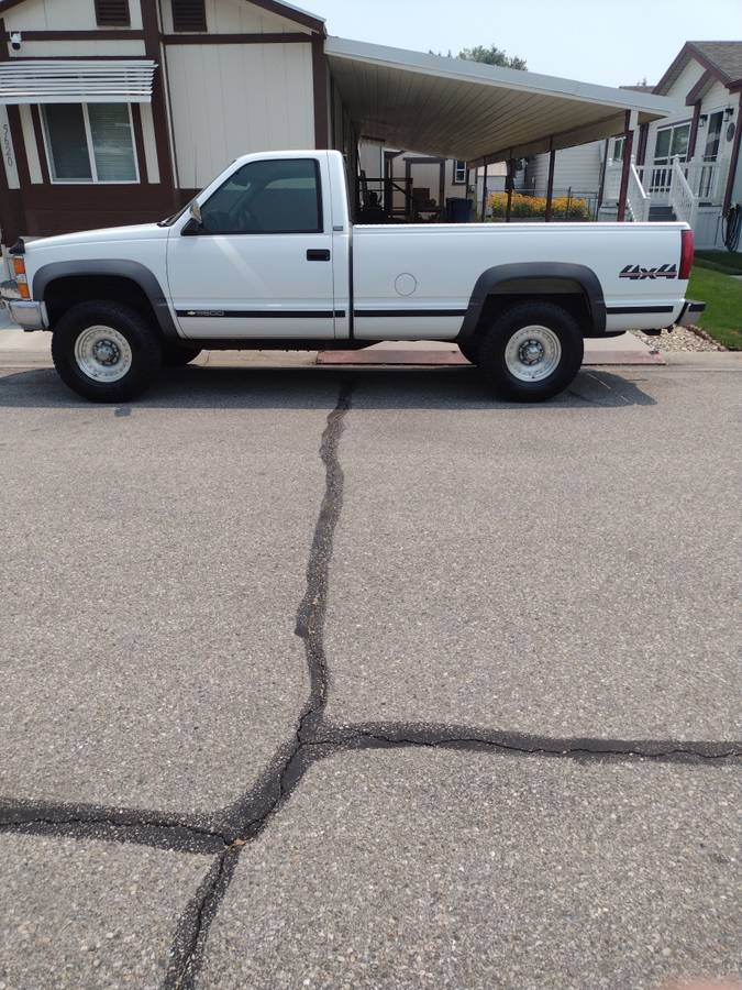 Chevrolet-Silverado-3500-4wd-pickup-1994-white