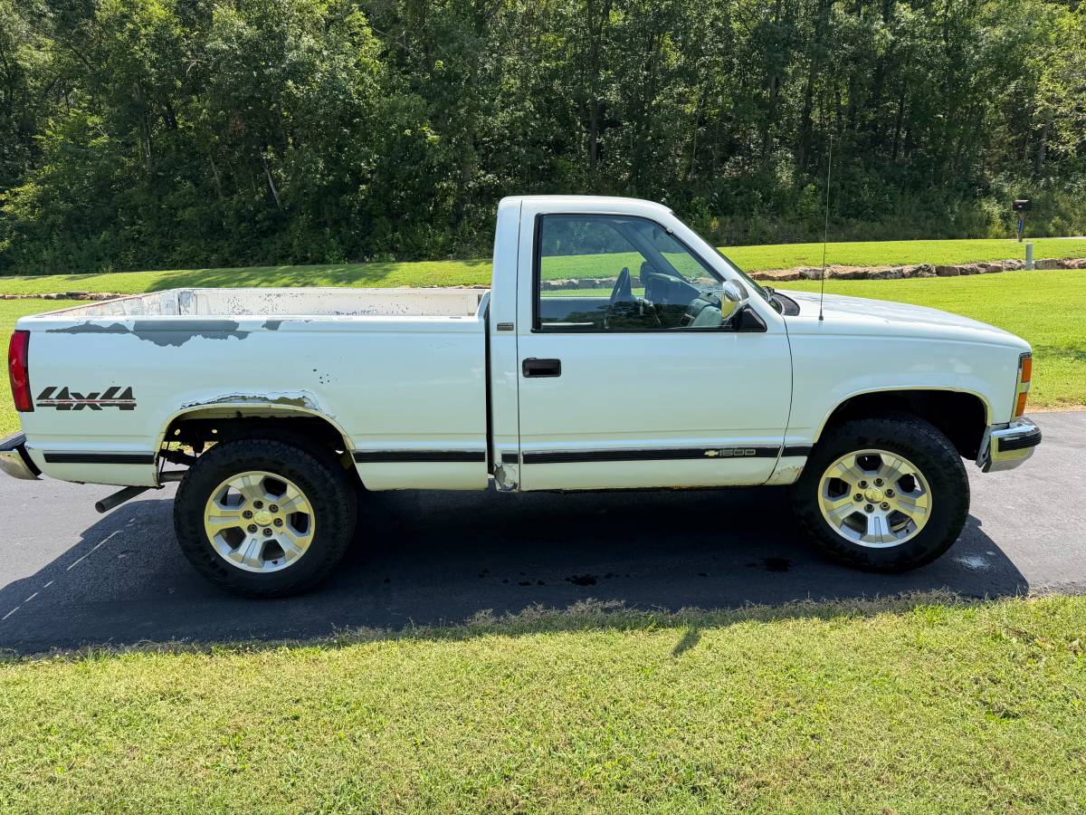 Chevrolet-Silverado-k1500-1991-white