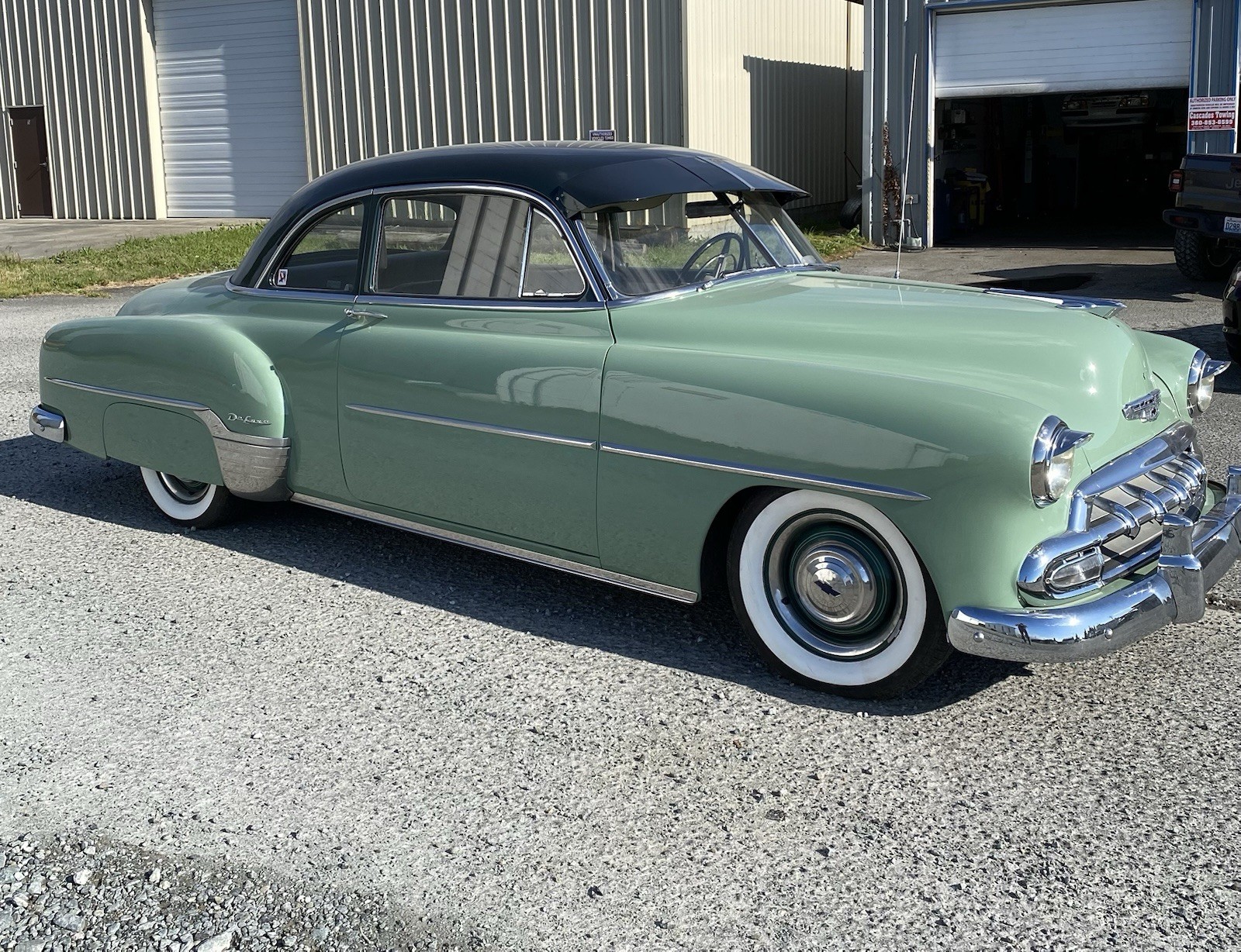 Chevrolet-Styleline-Deluxe-1952-Coupe-White