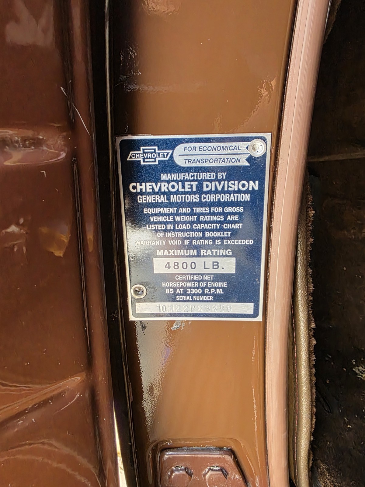 Chevrolet-Suburban-1953-SUV-Brown