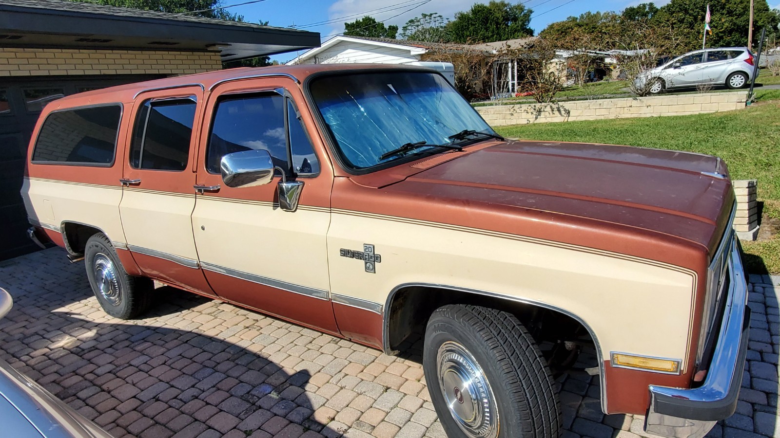 Chevrolet Suburban 1987