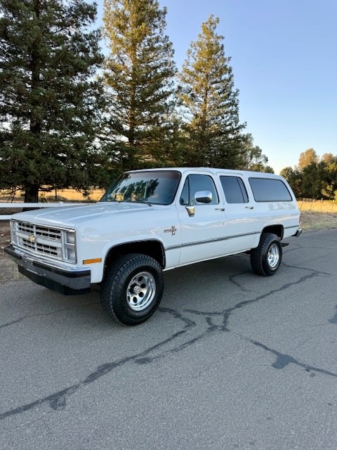 Chevrolet Suburban 1988