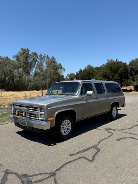 Chevrolet Suburban 1988