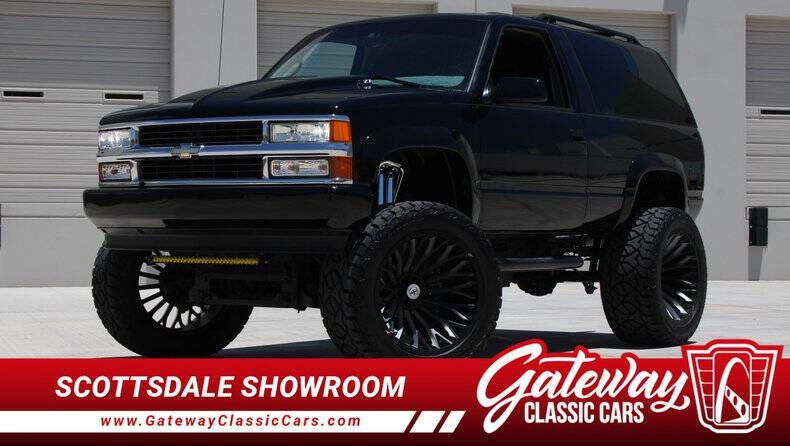 Chevrolet-Tahoe-1996-Black-Grey