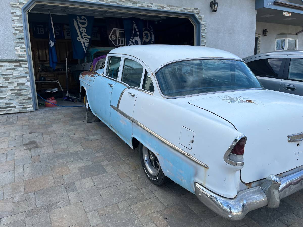 Chevrolt-belair-1955-blue