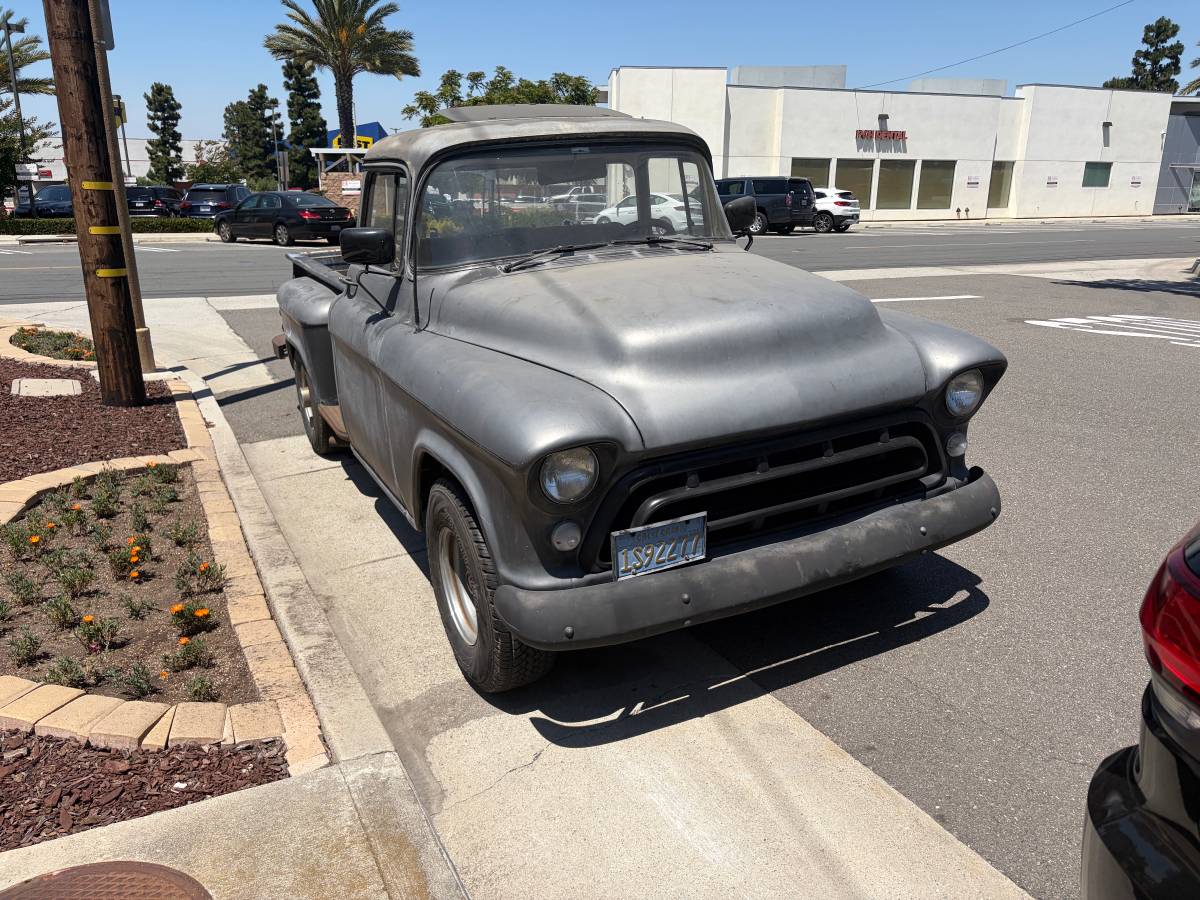 Chevy-3100-1957-grey