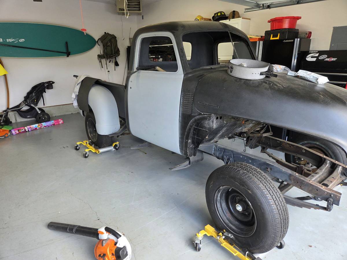 Chevy-3100-pickup-1951-black