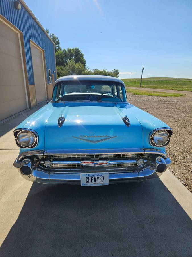 Chevy-bel-air-4-door-1957-blue