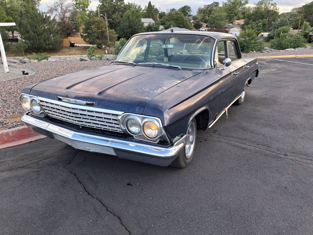 Chevy-biscayne-1962-blue