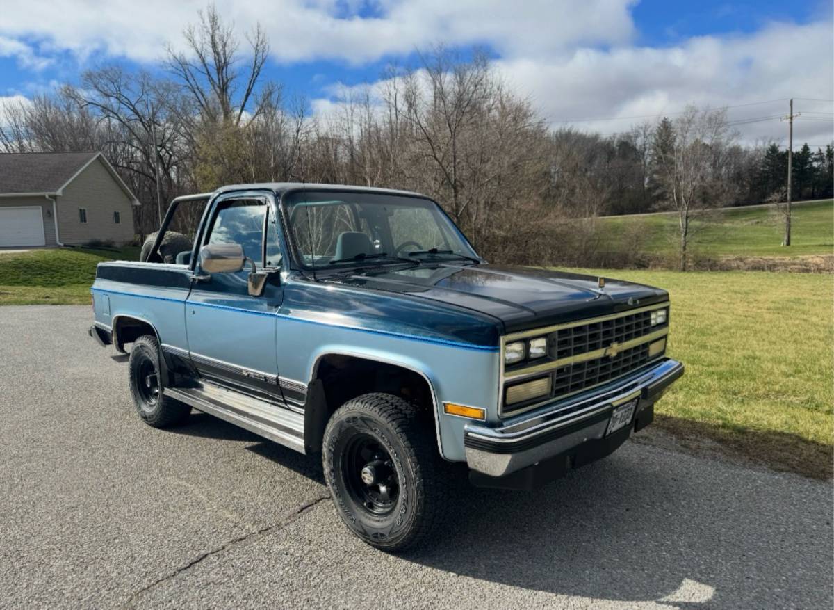 Chevy-blazer-1990-blue