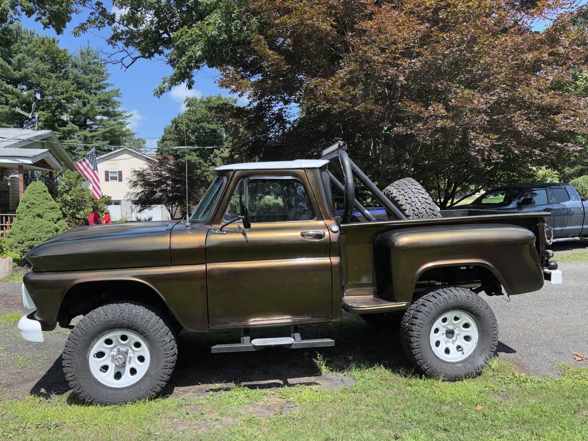 Chevy-c10-step-side-1966-brown