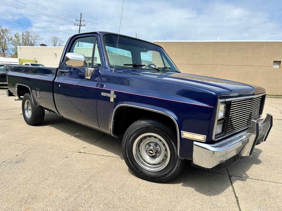 Chevy-c10-truck-1985-blue