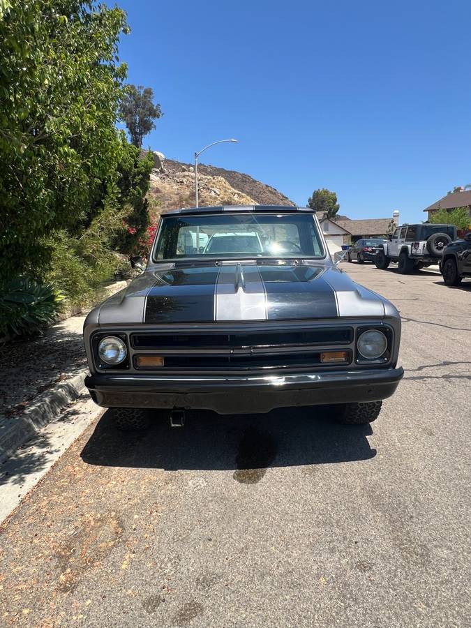 Chevy-c20-1968-grey