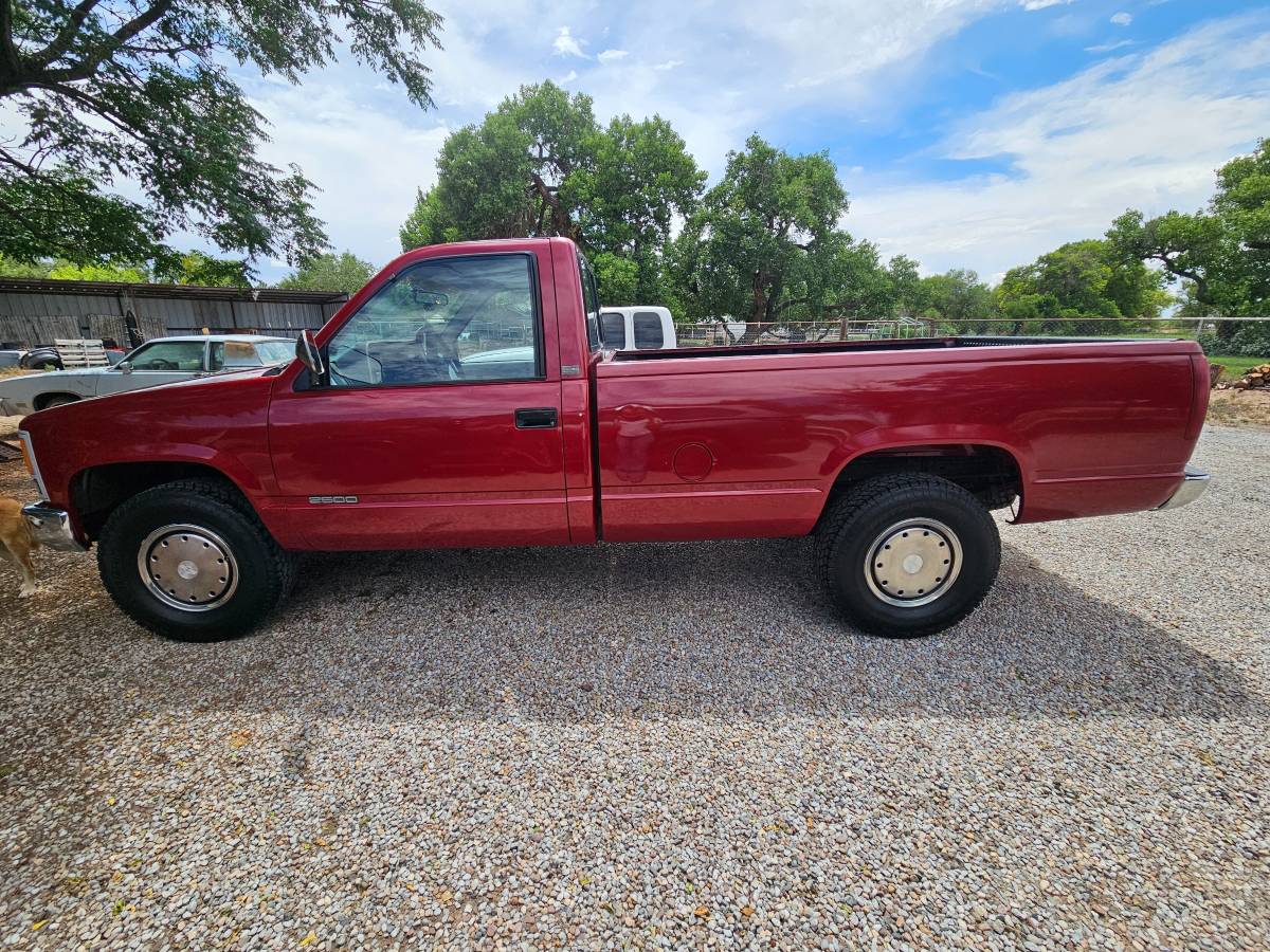 Chevy-c2500-1991-red