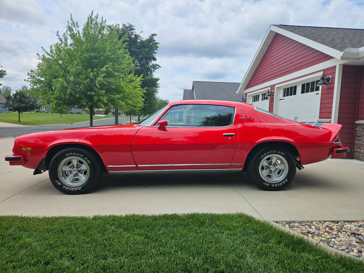 Chevy-camaro-z28-1974-red