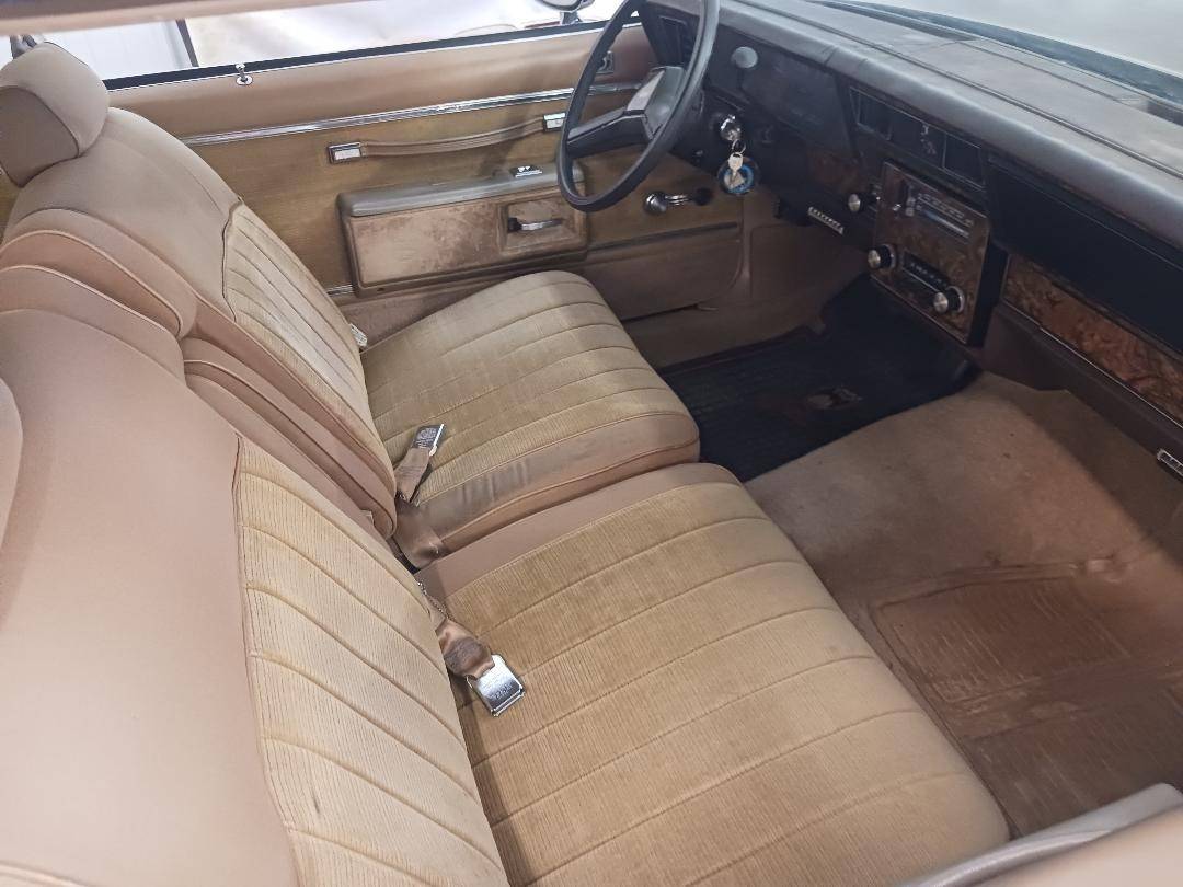 Chevy-caprice-classic-1982-brown