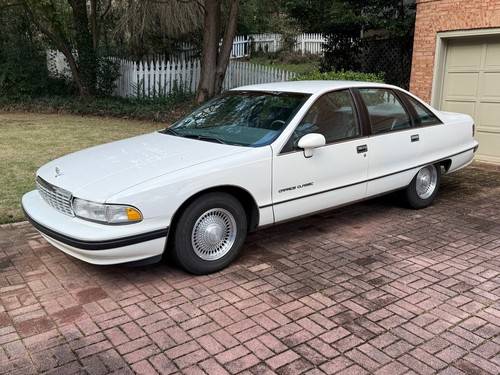 Chevy-caprice-classic-1991-white