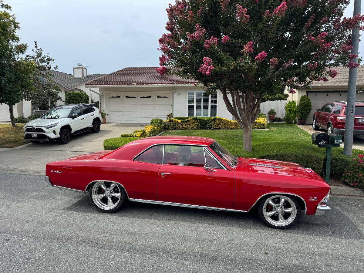 Chevy-chevelle-1966-red