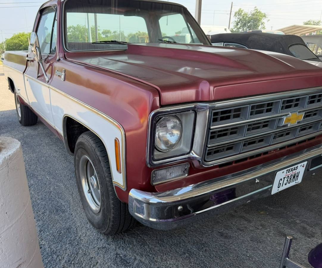 Chevy-cheyenne-c-10-1977-red