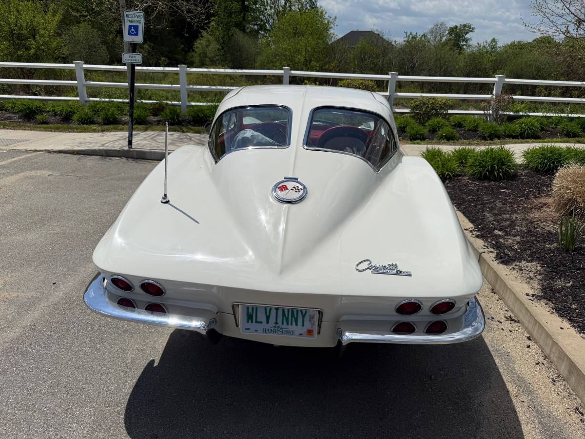 Chevy-corvette-1963-white