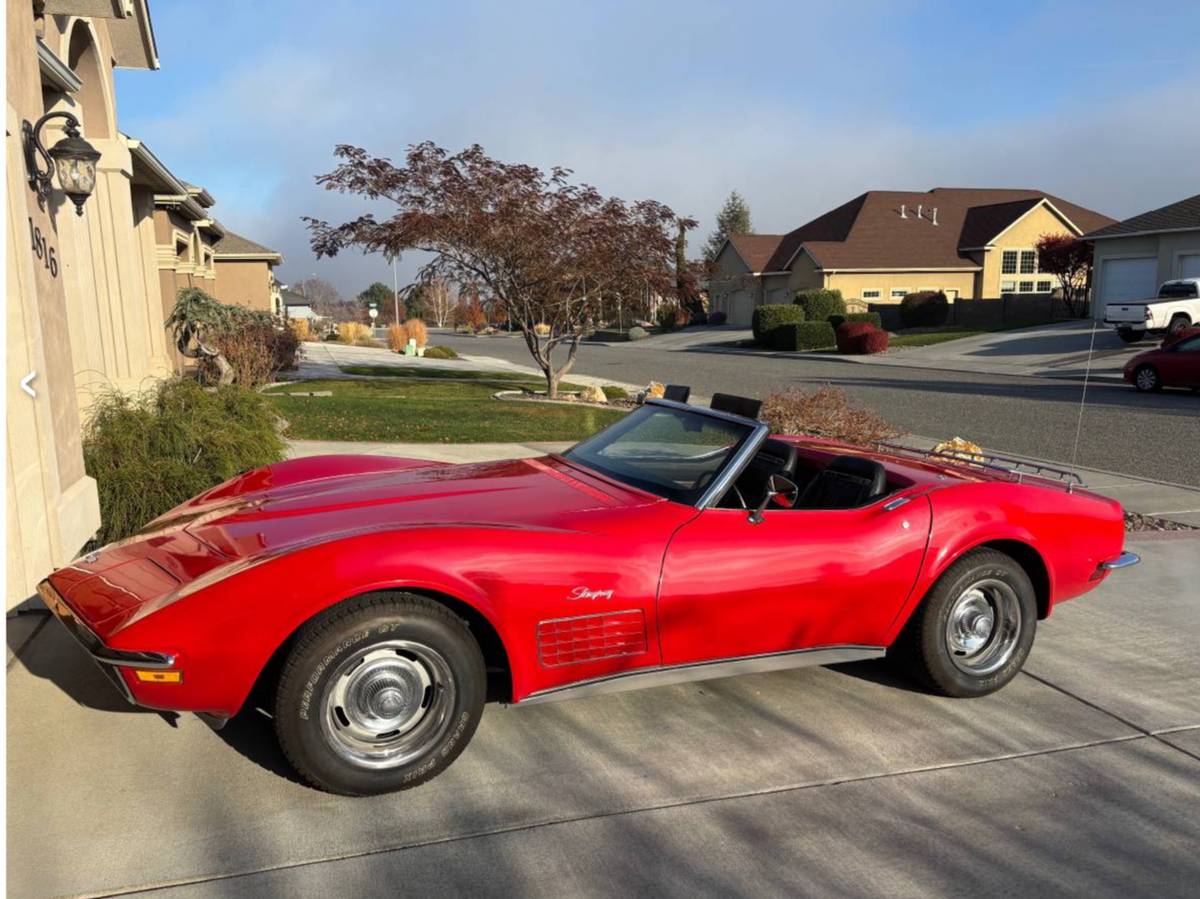 Chevy-corvette-1972-red