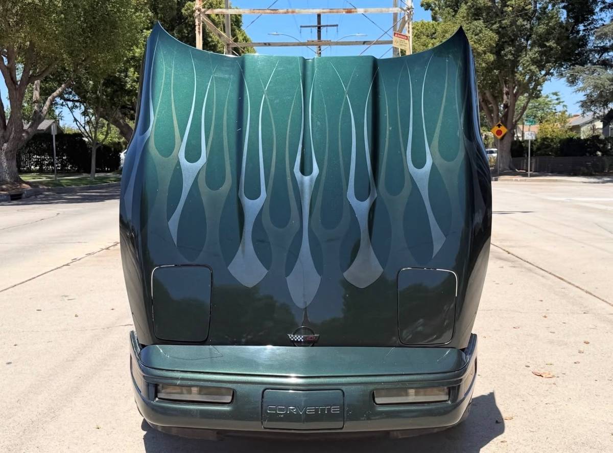 Chevy-corvette-1994-green