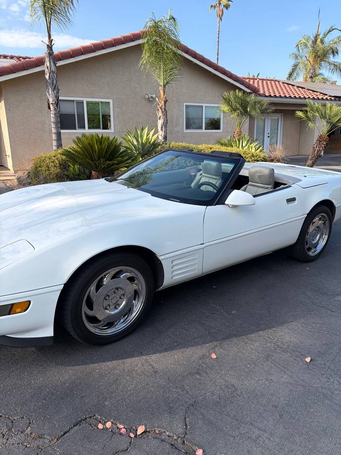 Chevy-corvette-convertible-1993