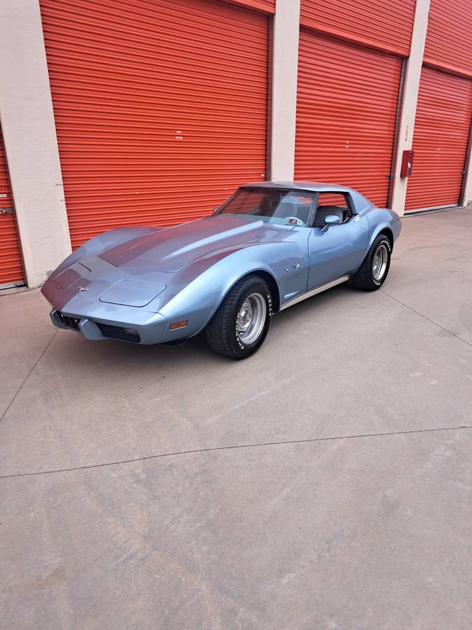 Chevy-corvette-coupe-1977-blue
