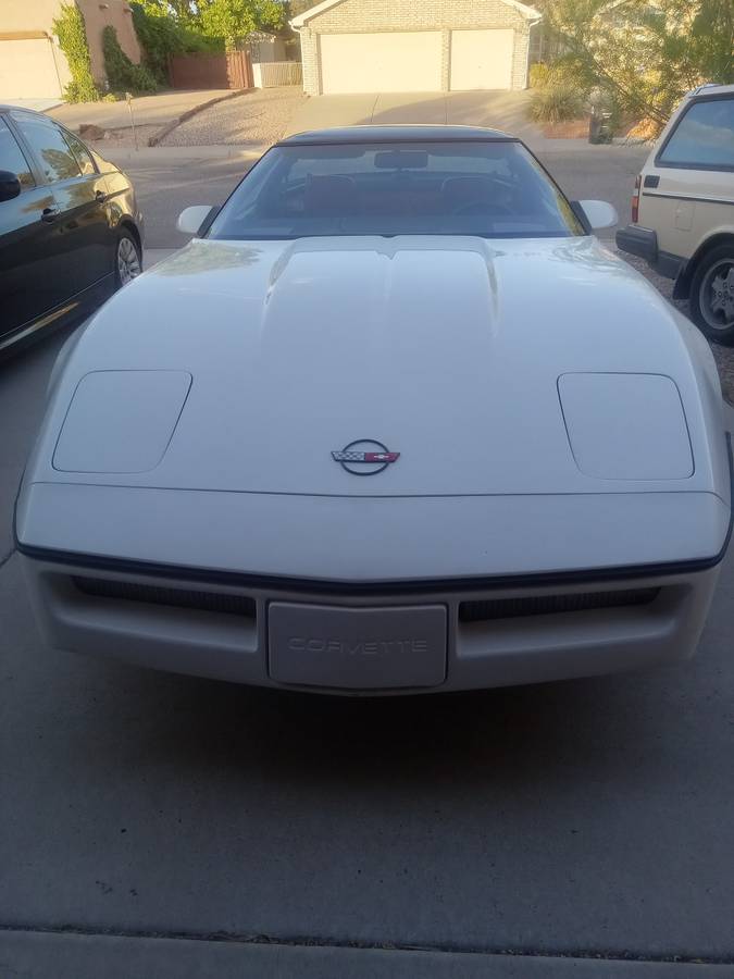 Chevy-corvette-coupe-1987-white