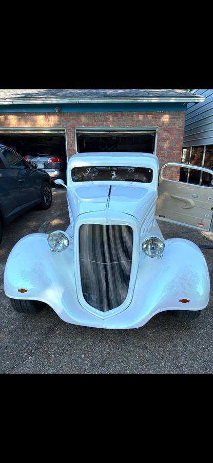 Chevy-coupe-1965-white