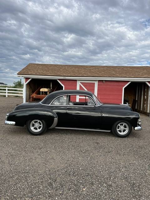 Chevy-deluxe-1950-black