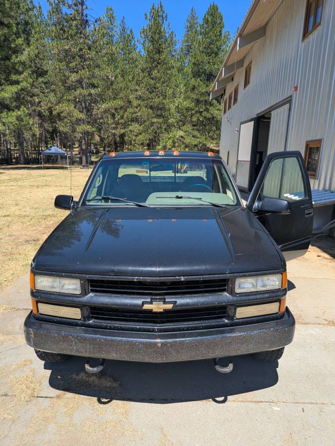 Chevy-dually-1995-black