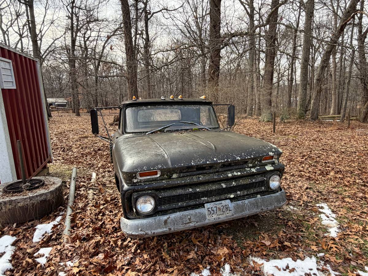 Chevy-flat-bed-1965-black