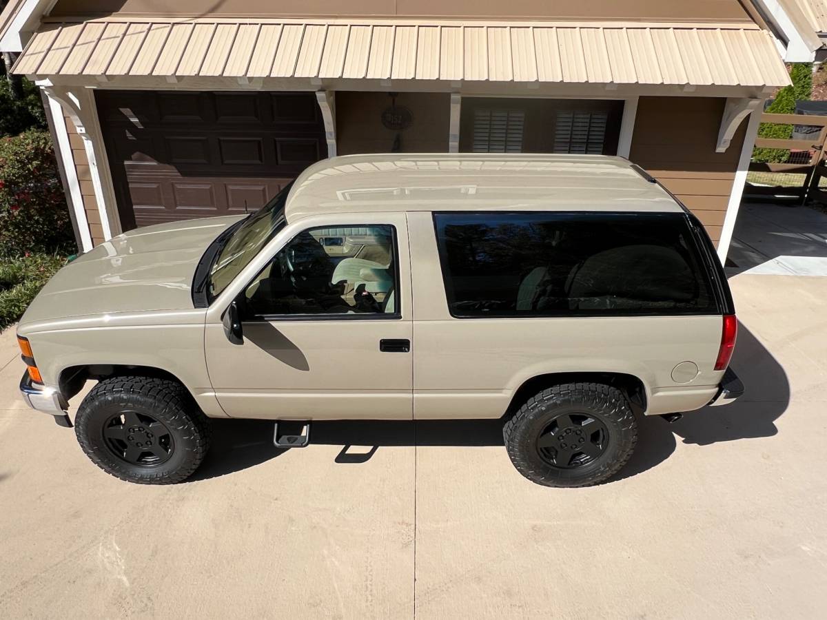 Chevy-full-size-blazer-4wd-1994-brown