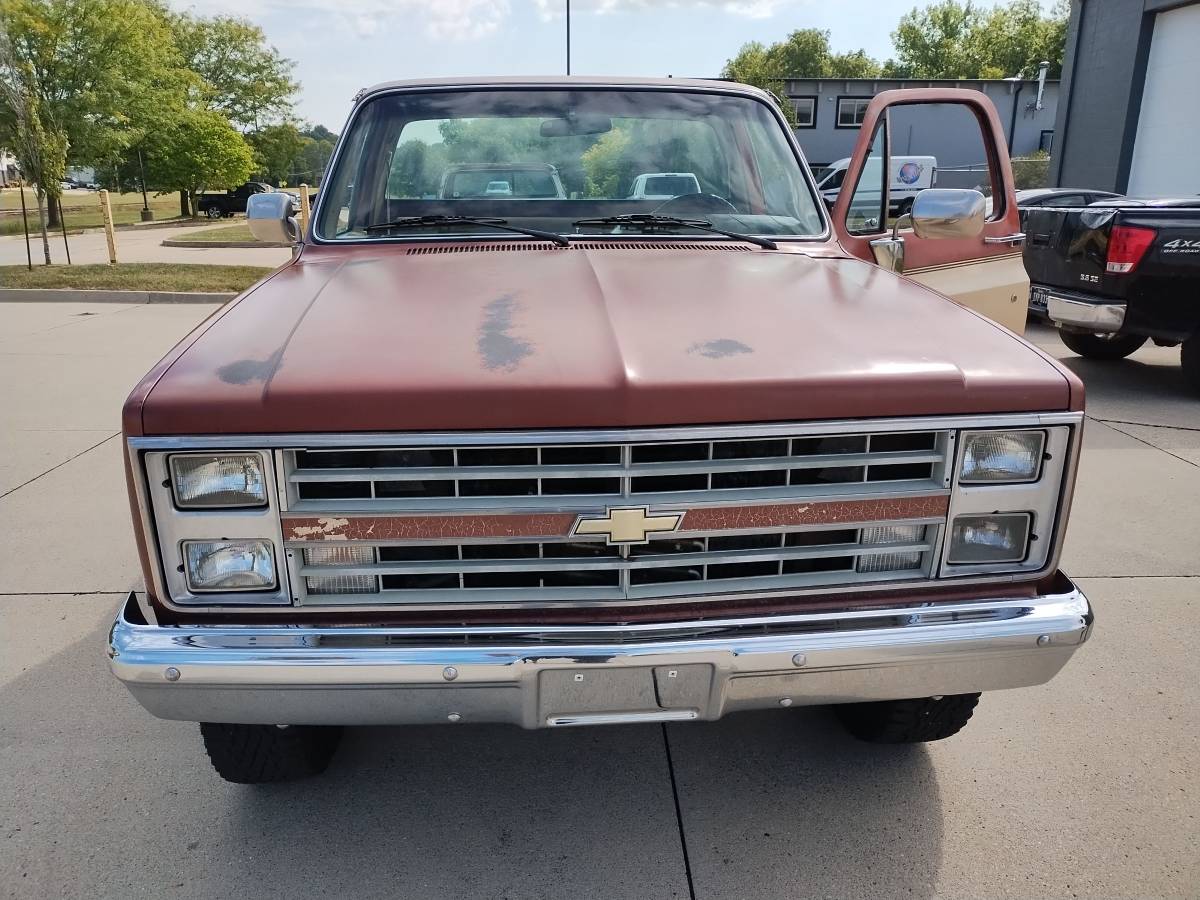 Chevy-k20-1986-brown