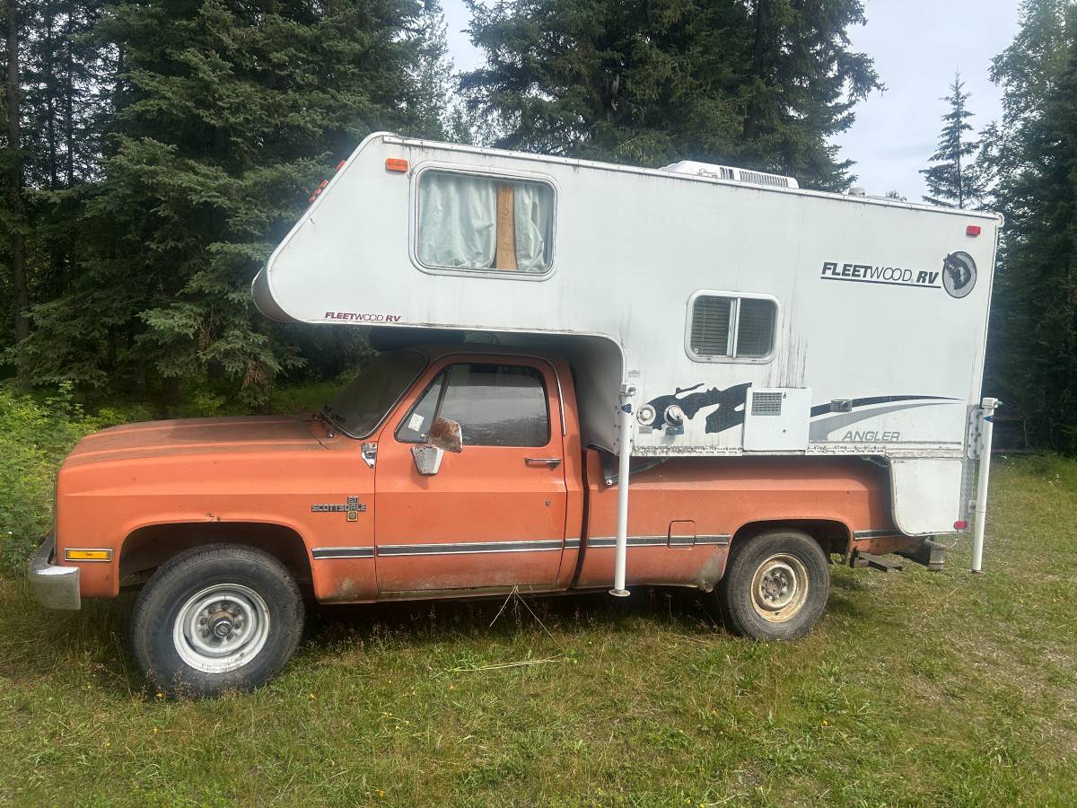 Chevy-k2500-scottsdale-1981-red