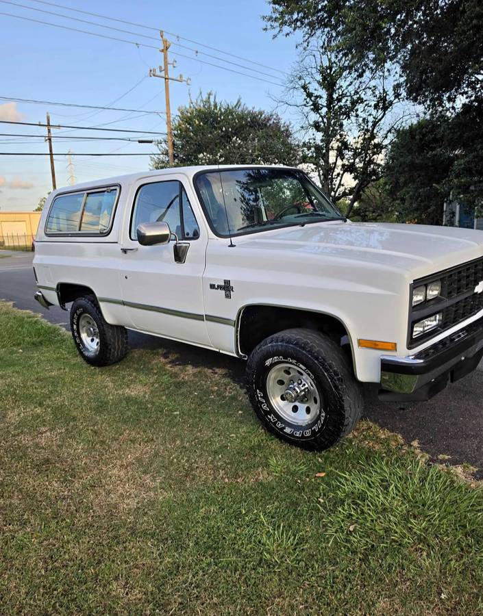 Chevy-k5-blazer-1990