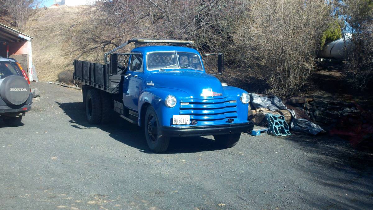Chevy-loadmaster-1948-blue