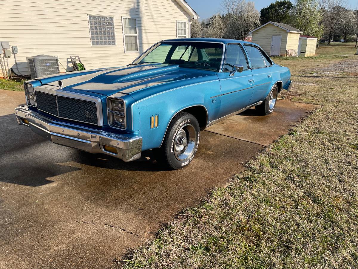 Chevy-malibu-1976-blue
