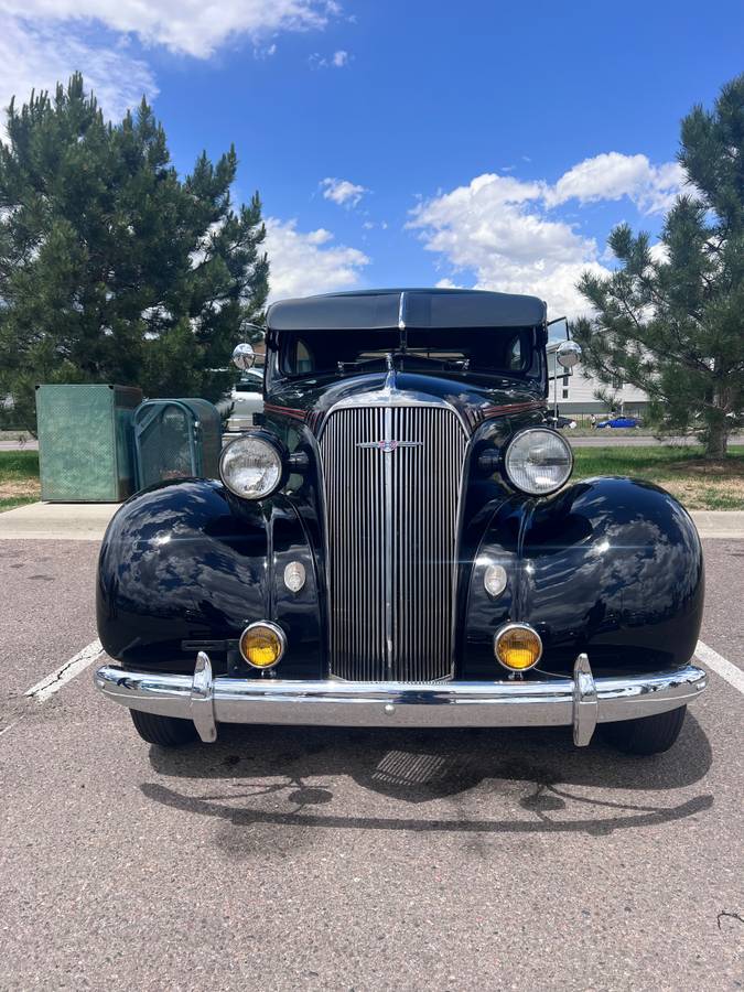 Chevy-master-deluxe-1937-black