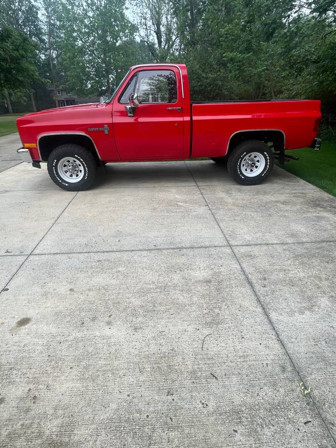Chevy-pickup-1981-red