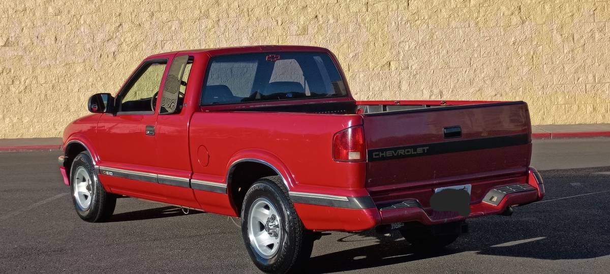 Chevy-s10-pickup-1995-red