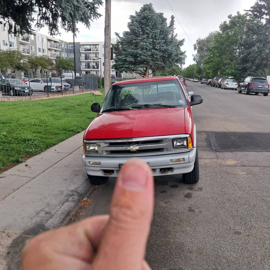 Chevy-s10-pickup-1995-red