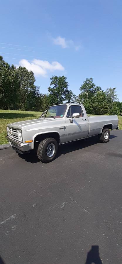 Chevy-scottsdale-1985-silver