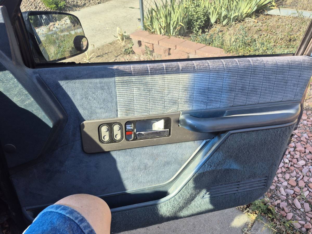 Chevy-silverado-1500-4x4-extended-cab-1992-blue