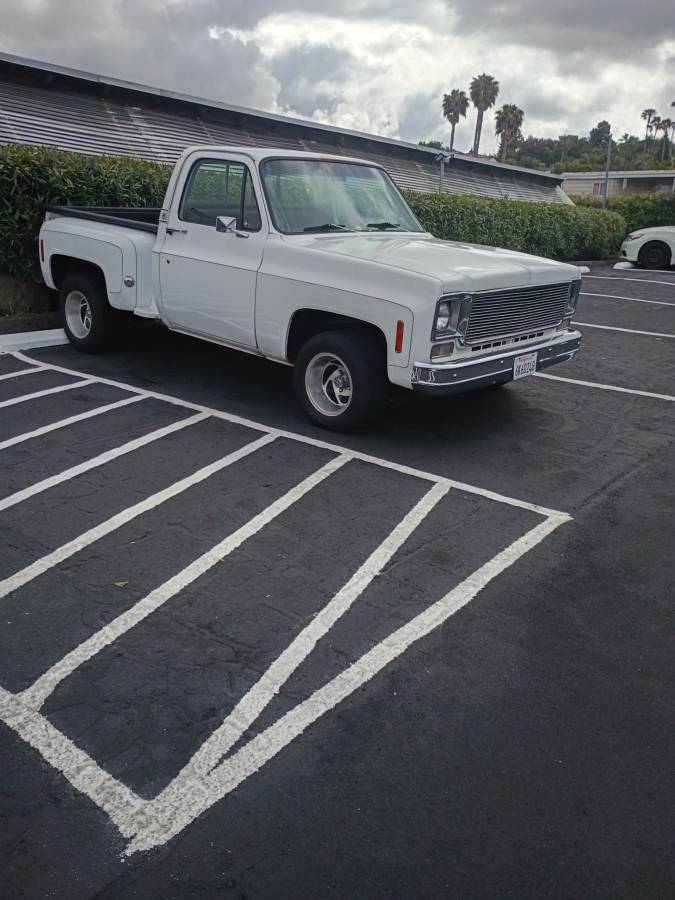 Chevy-silverado-1975-white