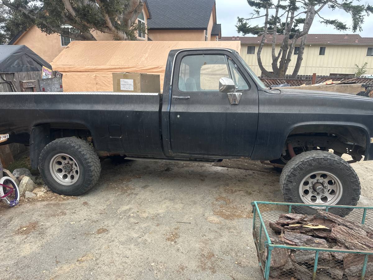 Chevy-silverado-2500hd-1974-black